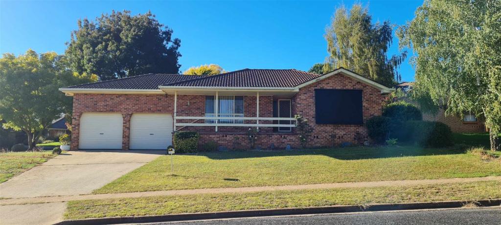 32 Mt Errol St, Blayney, NSW 2799