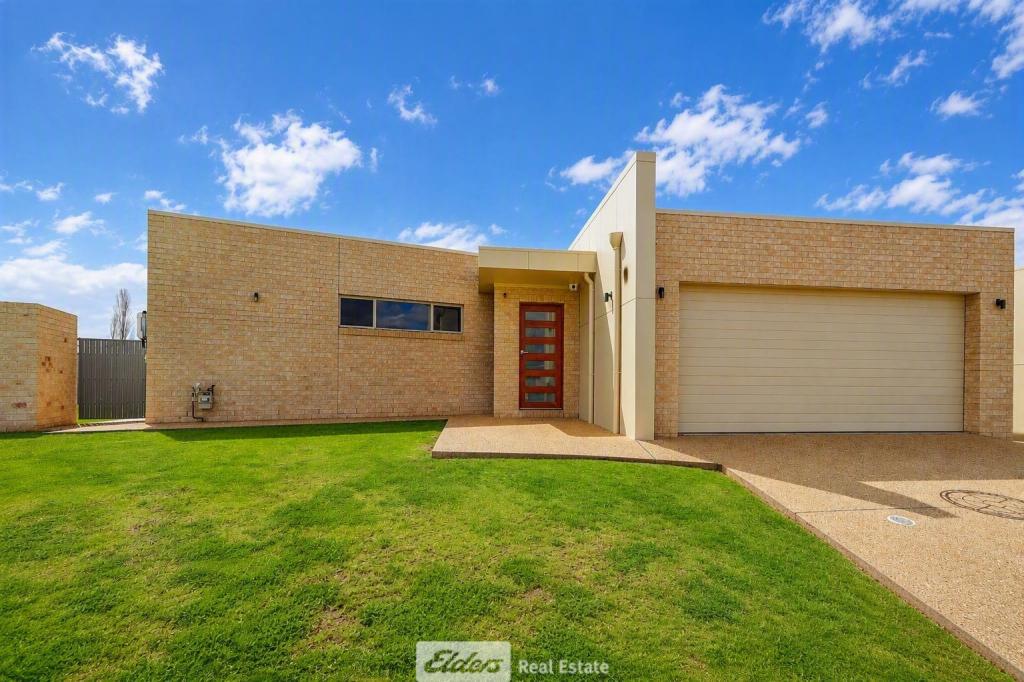 2a Polkinghorne St, Griffith, NSW 2680