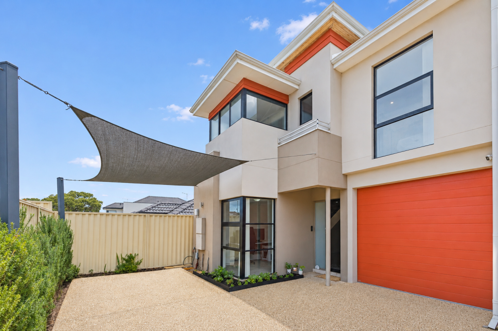 3/2 Dana Way, Madeley, WA 6065