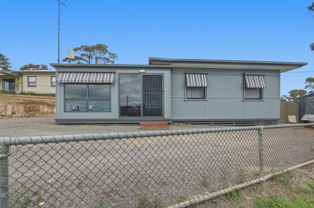 38 North Tce, Blanchetown, SA 5357
