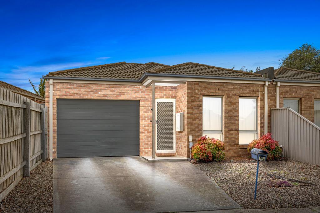 1/4 Falcon St, Werribee, VIC 3030