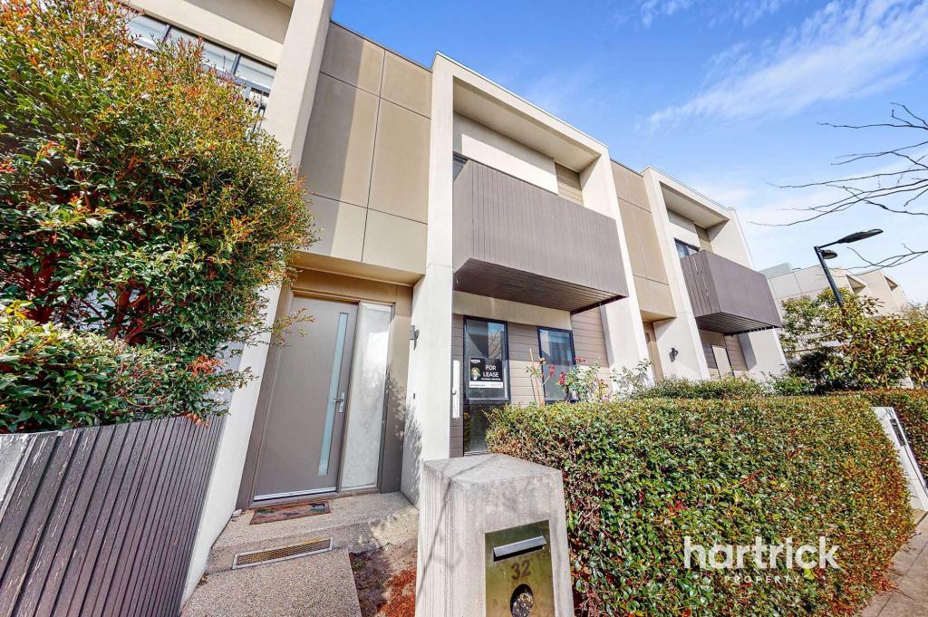 32 MULBERRY AVE, CHELTENHAM, VIC 3192