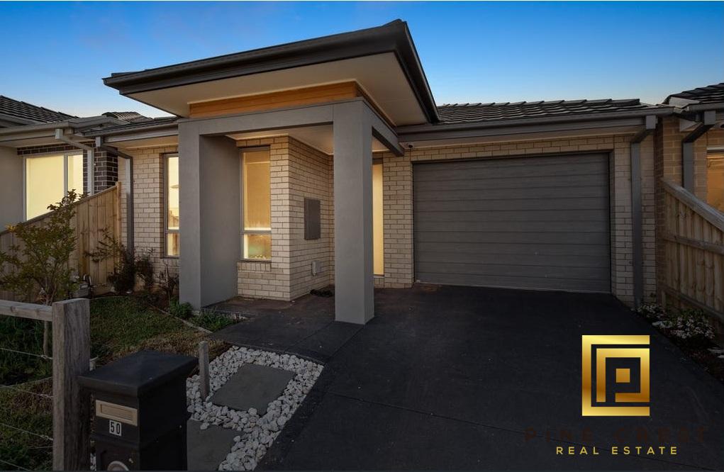 50 Clover Dr, Rockbank, VIC 3335