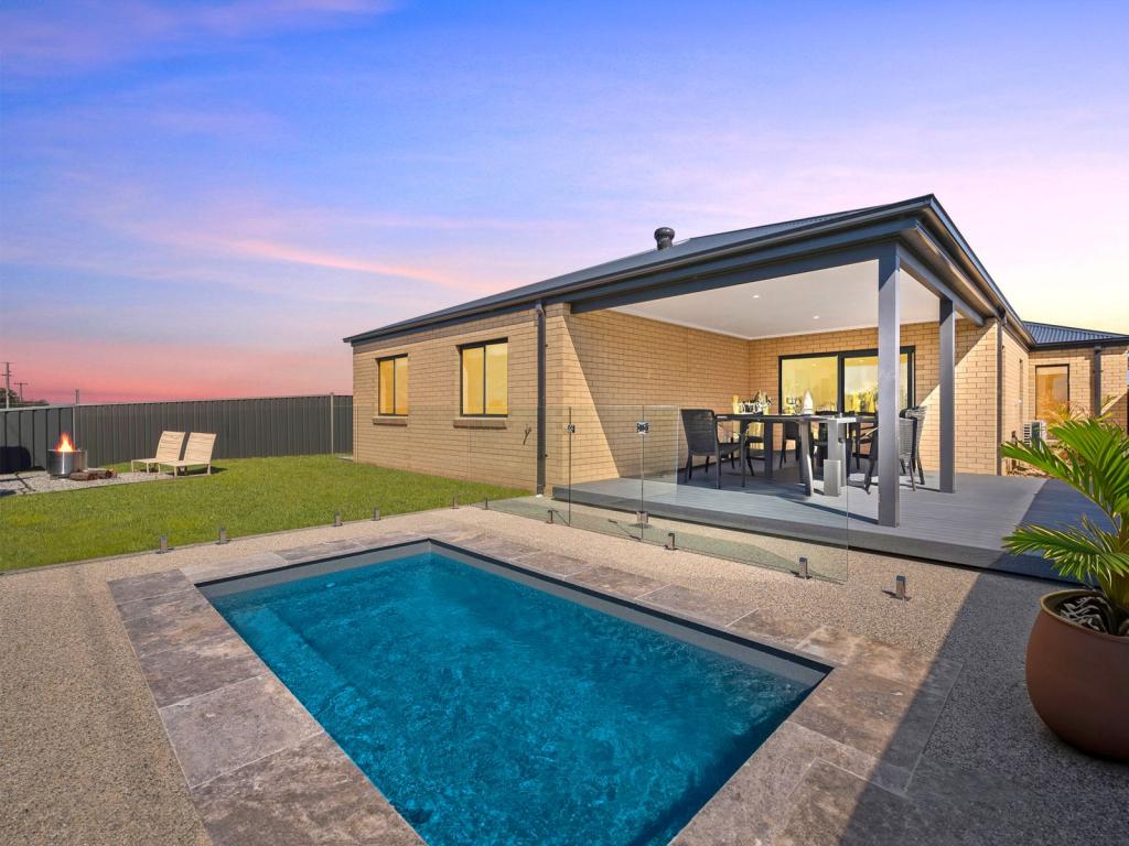 18 Peter Thomson Cct, Yarrawonga, VIC 3730