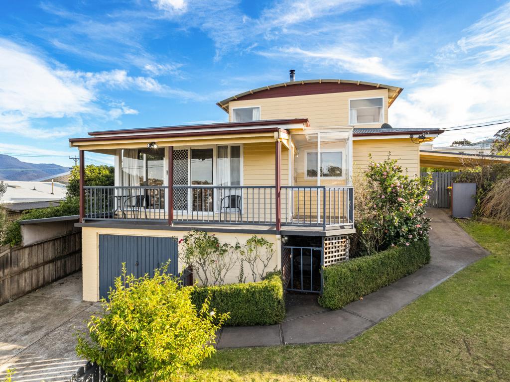 4 Julie St, Lindisfarne, TAS 7015