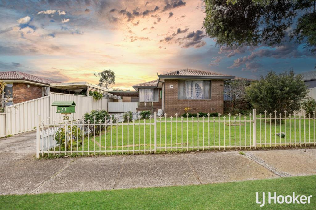 29 VISTA DR, MELTON, VIC 3337