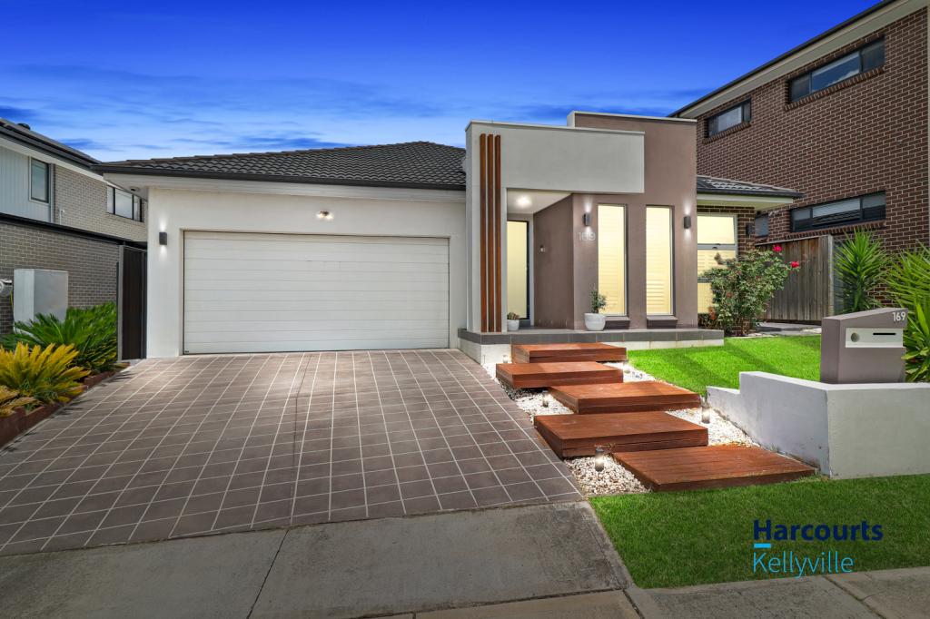 169 Stonecutters Dr, Colebee, NSW 2761