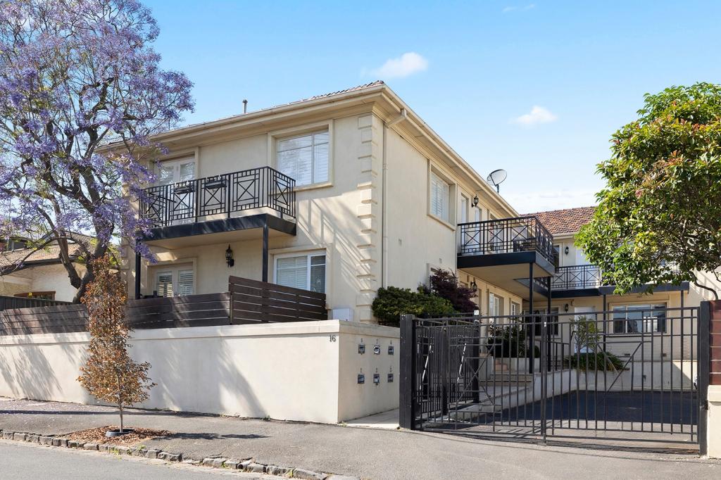 7/16 FULTON ST, ARMADALE, VIC 3143