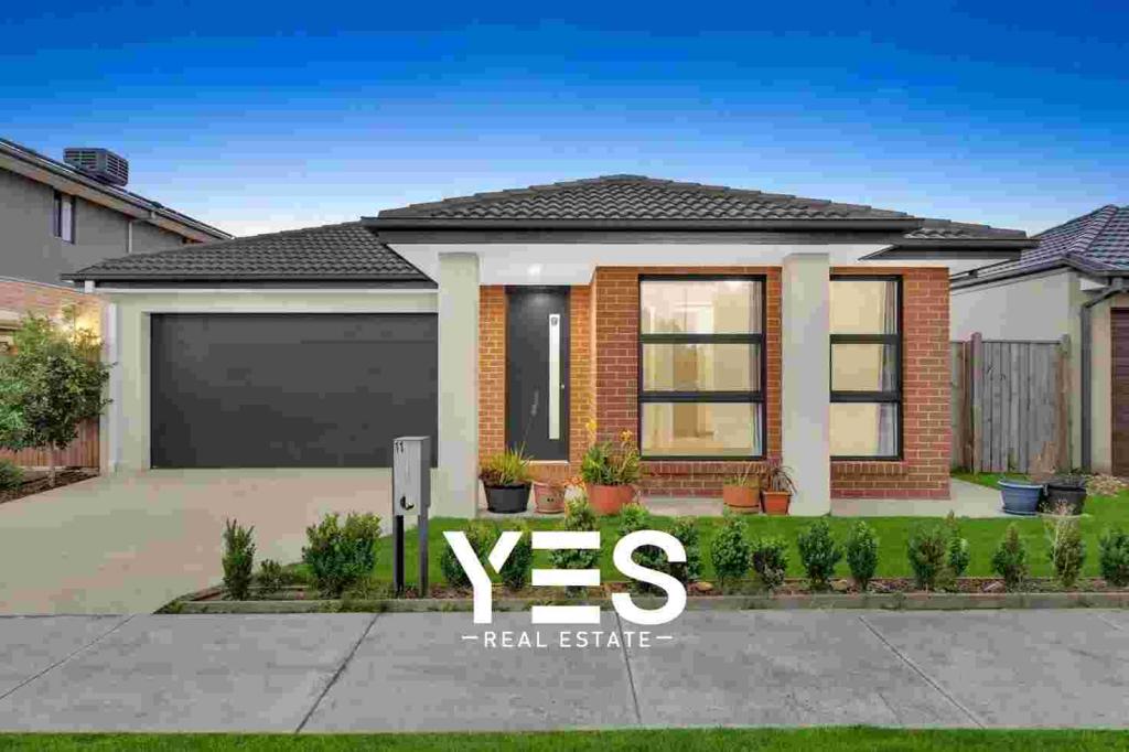 11 Makalu Cct, Clyde North, VIC 3978