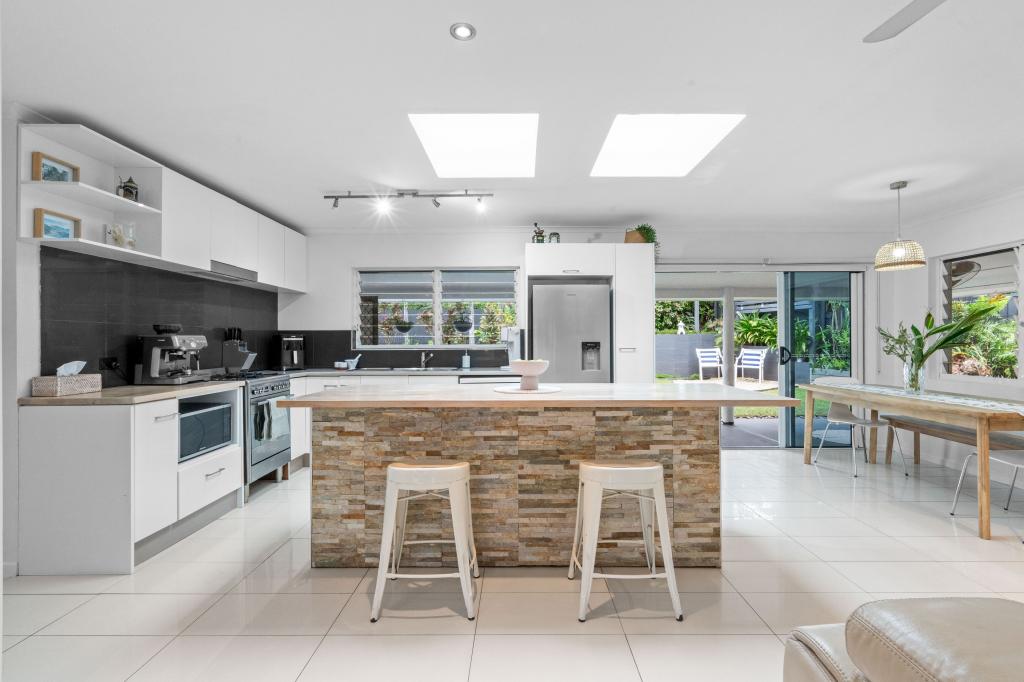 15 Talasea St, Trinity Beach, QLD 4879