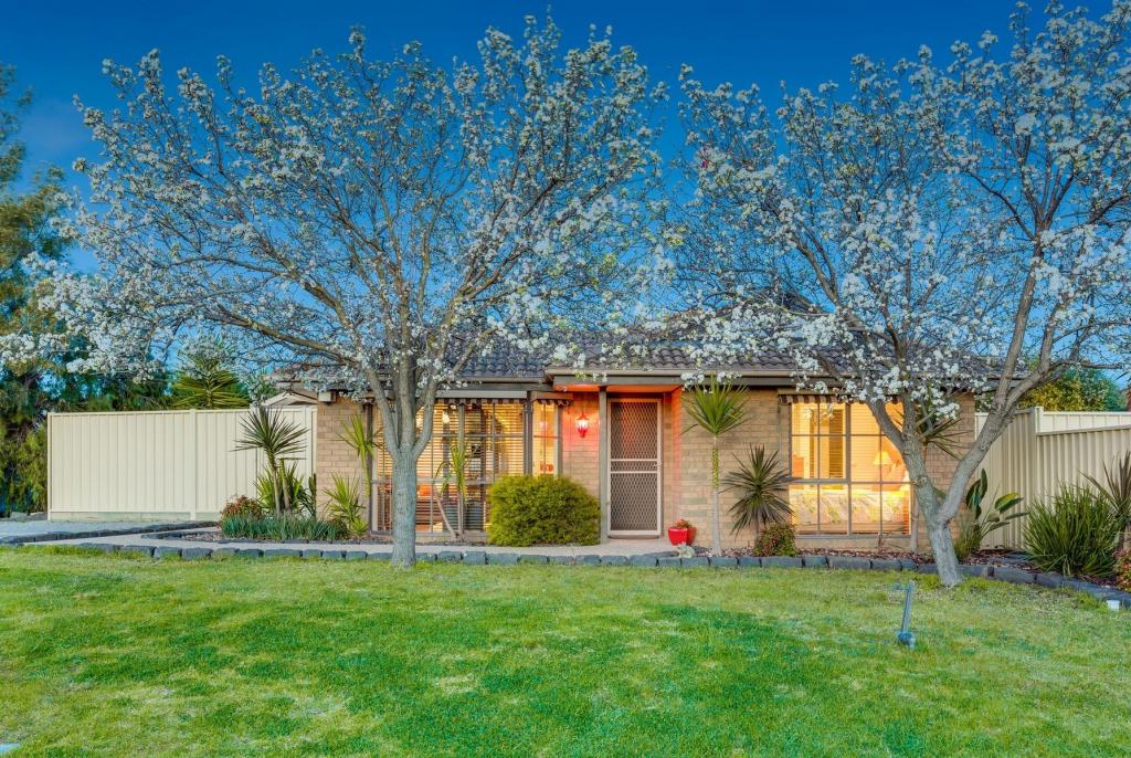 10 Danthonia St, Delahey, VIC 3037