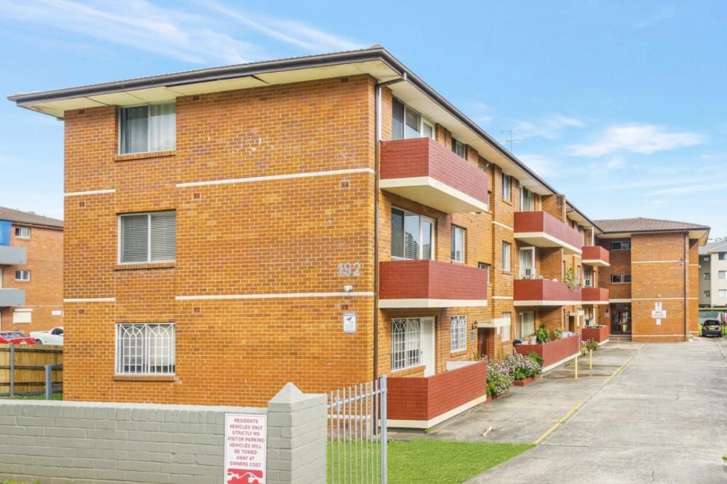 1/192 Sandal Cres, Carramar, NSW 2163