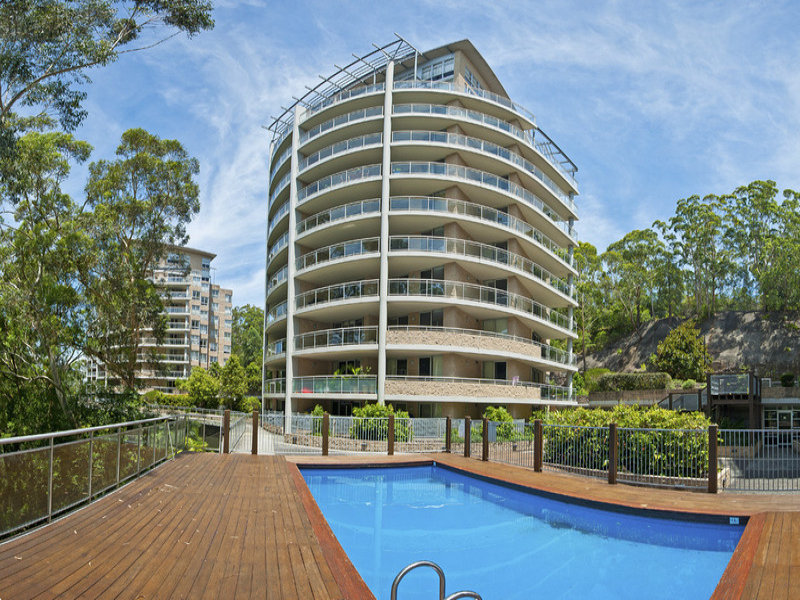 252/80 John Whiteway Dr, Gosford, NSW 2250