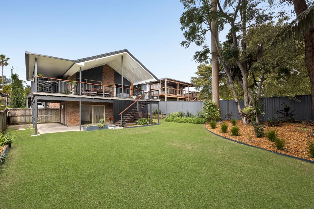 19 Oloway Cres, Alexandra Headland, QLD 4572
