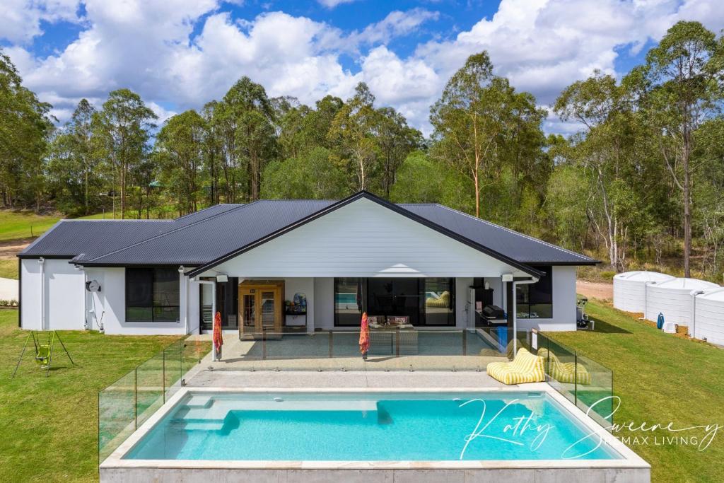 54a Ces Rivers Rd, Tamaree, QLD 4570