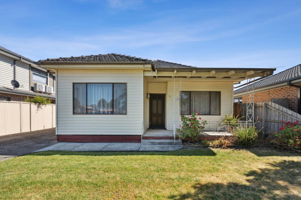 132 PURINUAN RD, RESERVOIR, VIC 3073