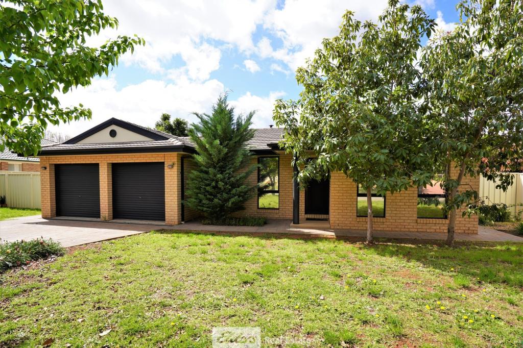 11 Rowley St, Griffith, NSW 2680