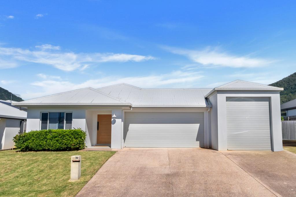 39 Laguna Ave, Redlynch, QLD 4870