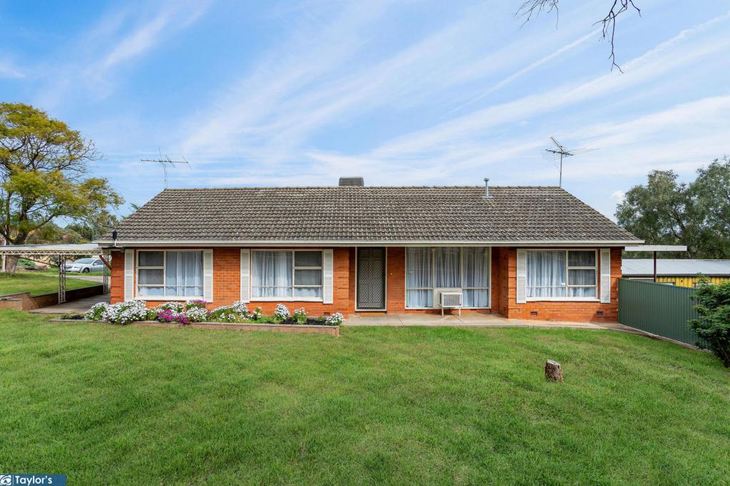 30 GOODWIN CT, PARA HILLS, SA 5096
