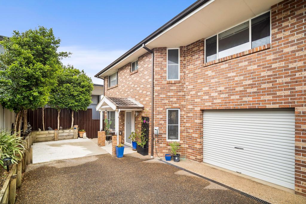 2/1a Forshaw Ave, Peakhurst, NSW 2210