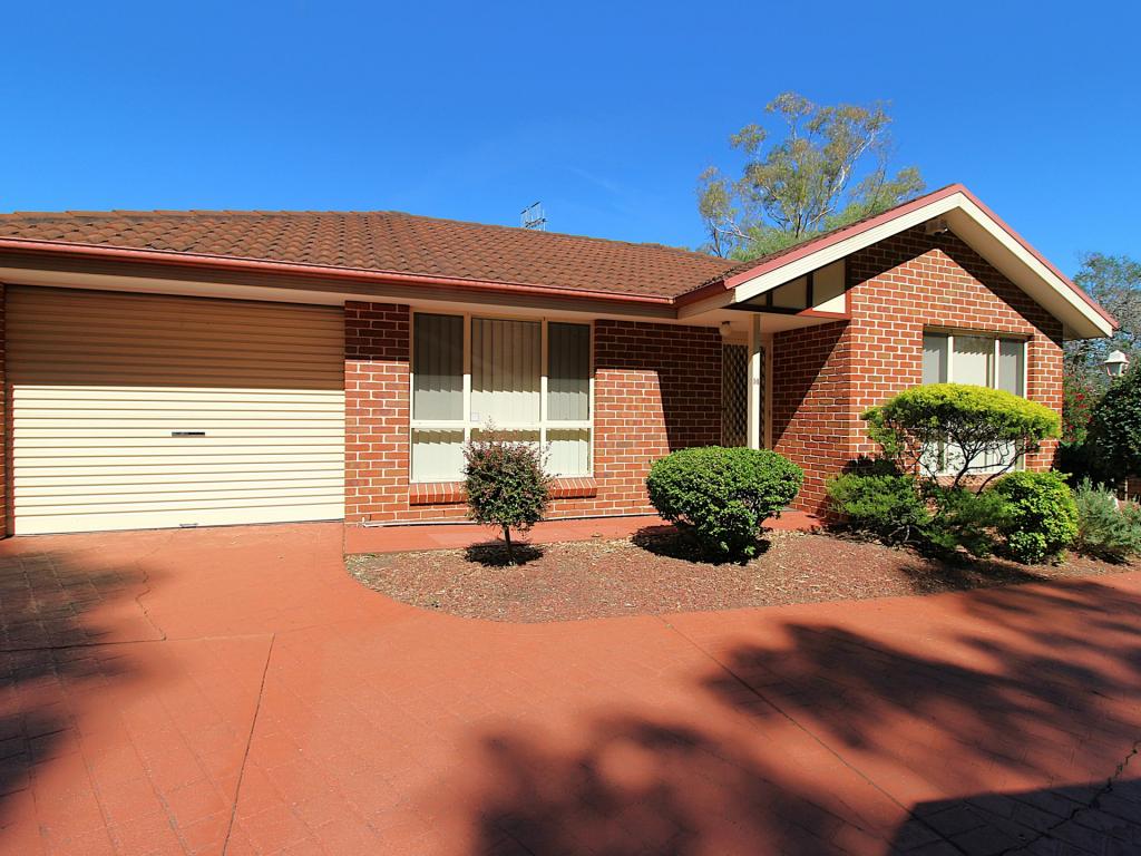 14/7 Hamilton Pl, Bomaderry, NSW 2541