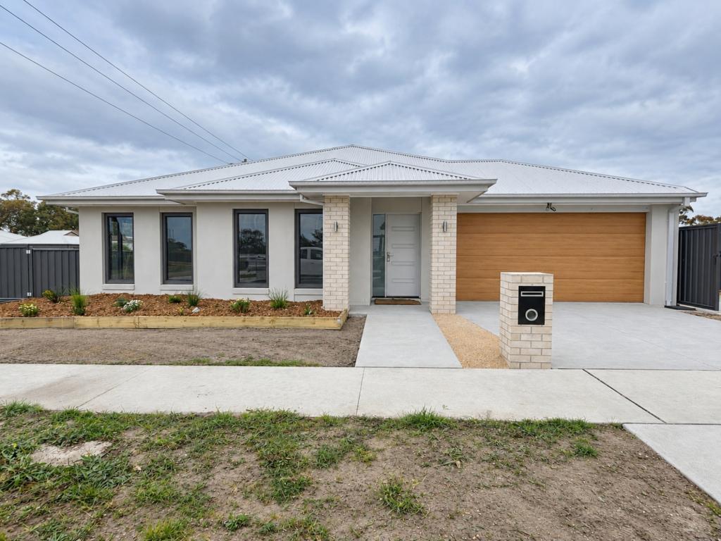 14 Newlands Dr, Paynesville, VIC 3880