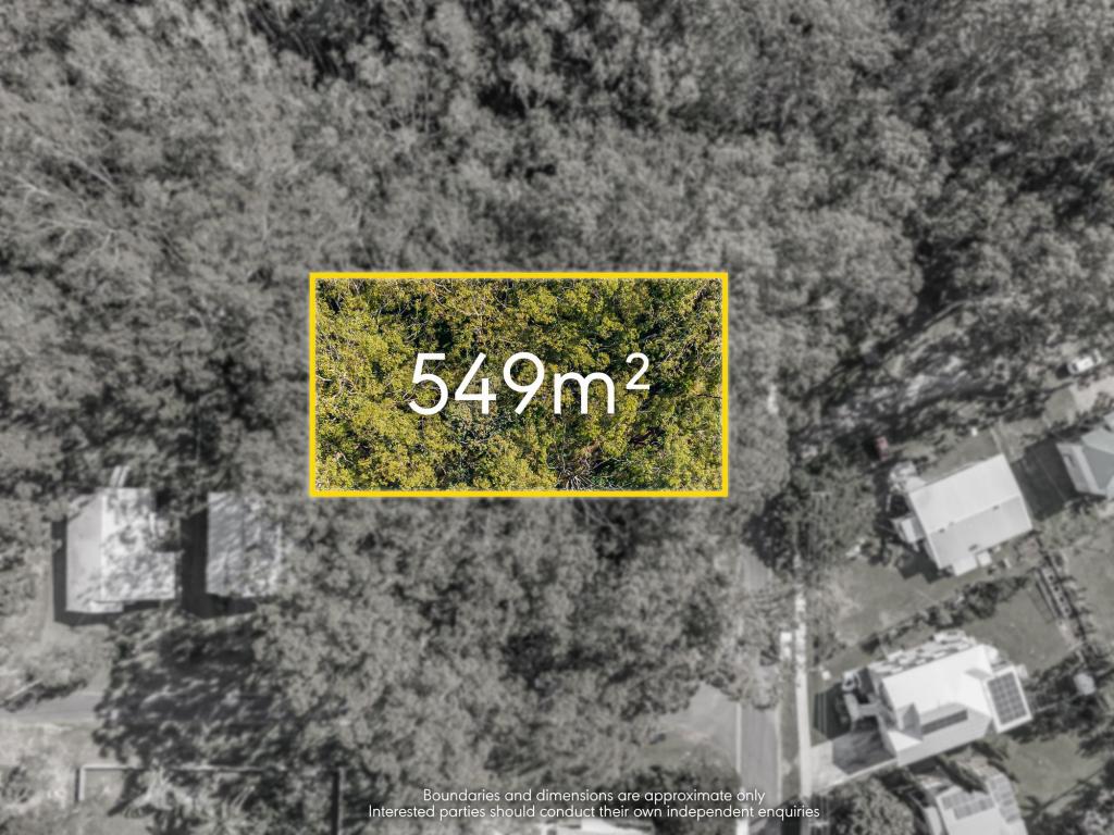 16 BAYVIEW RD, RUSSELL ISLAND, QLD 4184