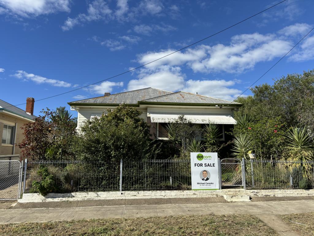 130 BELMORE ST, WEST TAMWORTH, NSW 2340