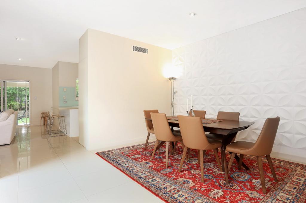 Contact Agent For Address, Benowa, QLD 4217