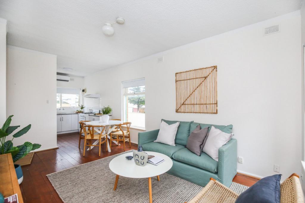 1/194 Seaview Rd, Henley Beach South, SA 5022