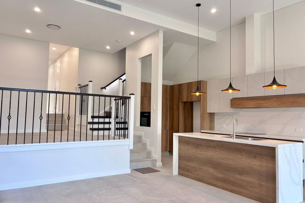 8a Salerwong Pl, Ryde, NSW 2112