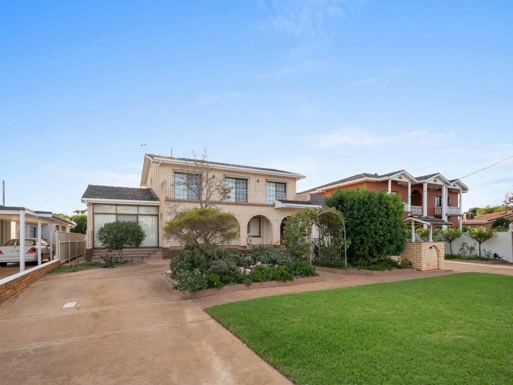 172 Merrigal St, Griffith, NSW 2680