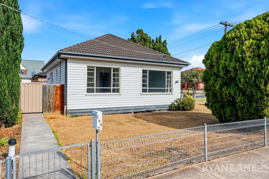 182 Civic Pde, Altona, VIC 3018