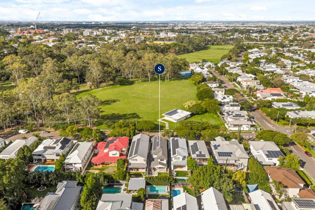62 Bertha St, Kalinga, QLD 4030