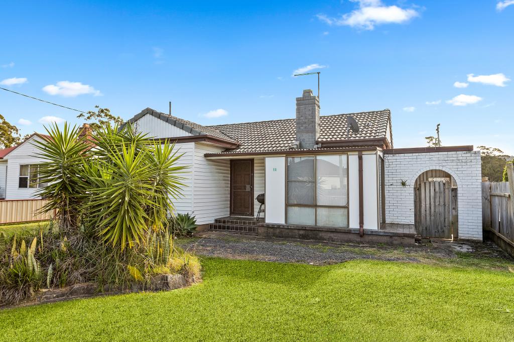 13 Albert St, Unanderra, NSW 2526
