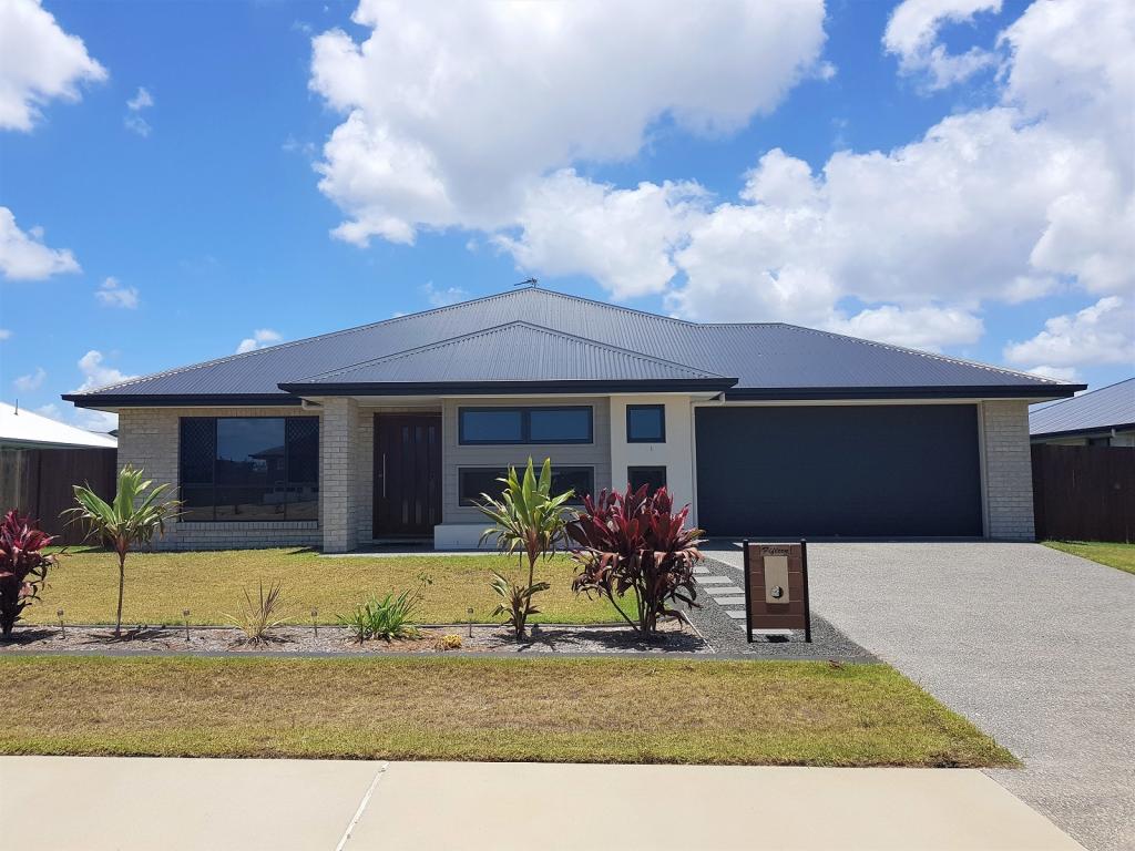 15 Imperial Cct, Eli Waters, QLD 4655