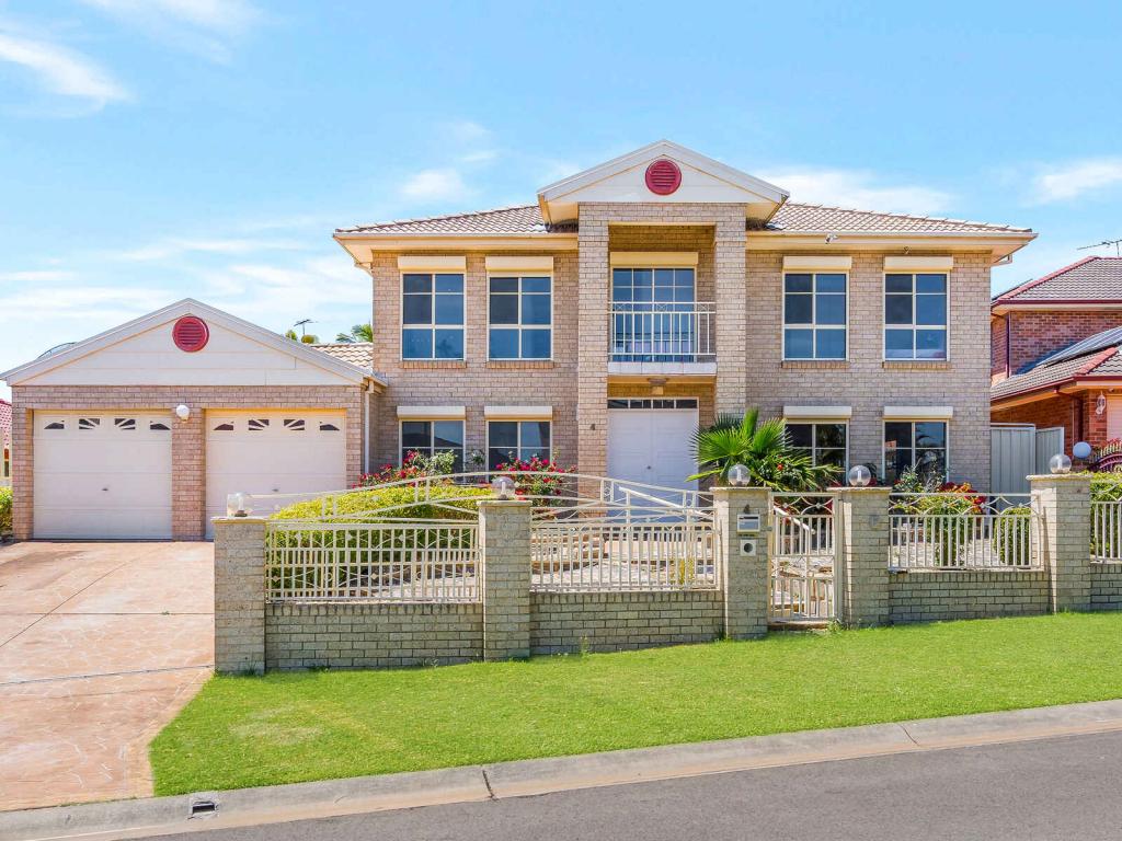 4 Dirk Cl, Green Valley, NSW 2168