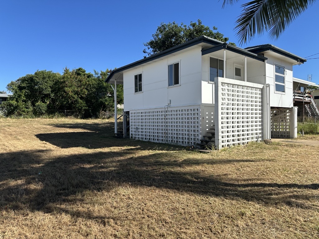 7 The Esp, Belgian Gardens, QLD 4810
