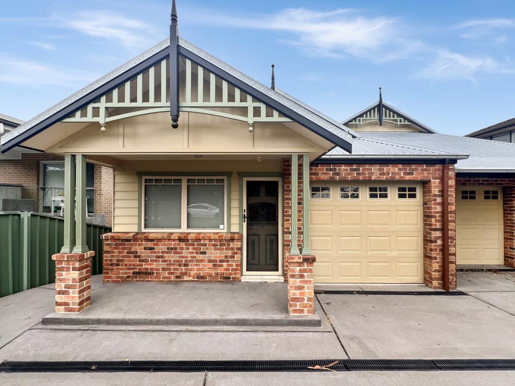 42a Macquarie Rd, Springwood, NSW 2777