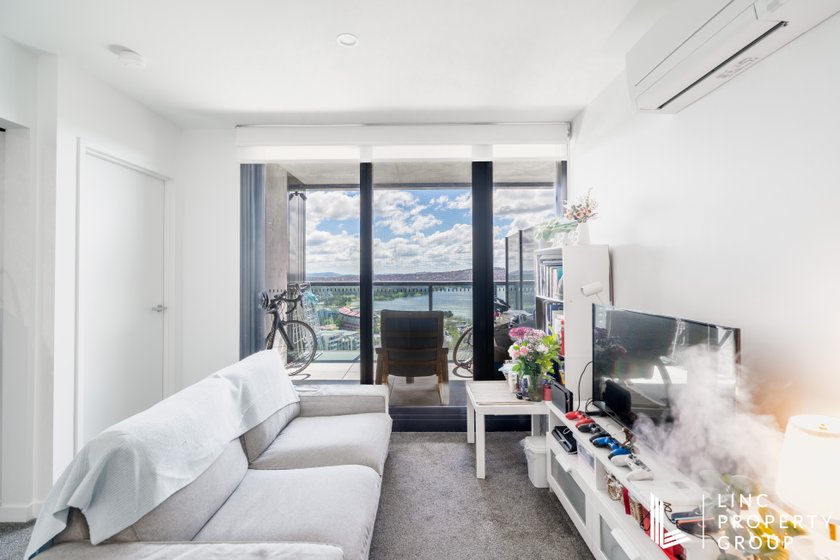 2104/2 Grazier Lane, Belconnen, ACT 2617