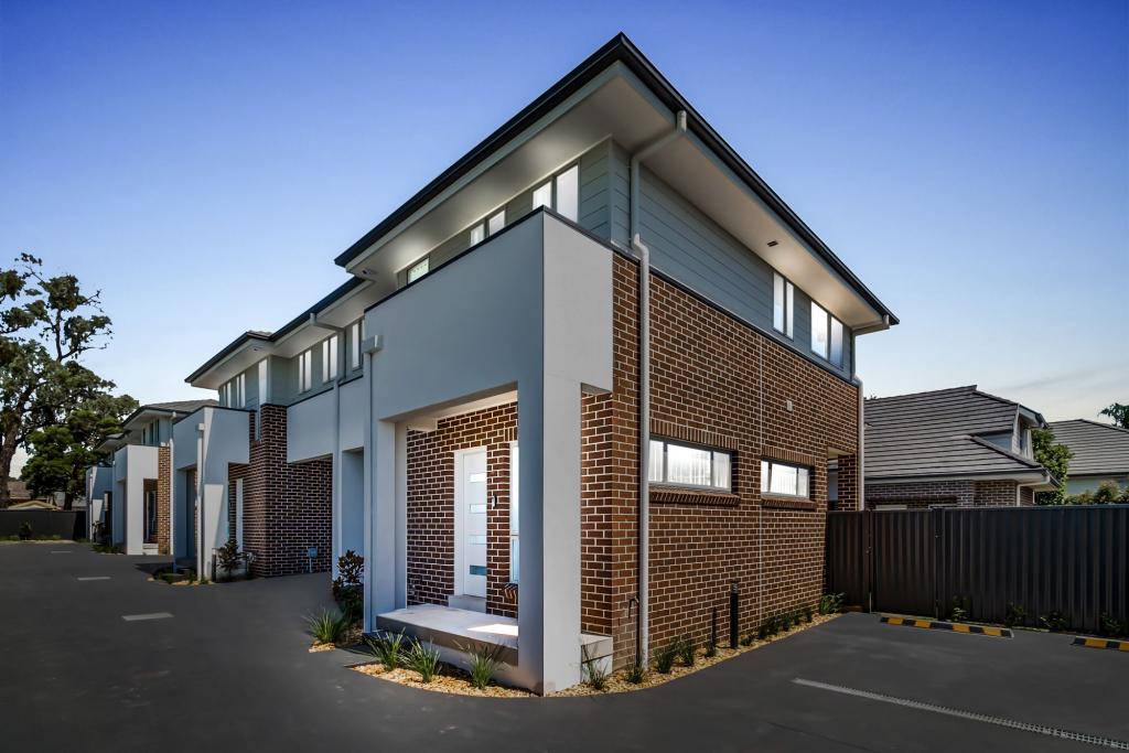 2/54 Canberra St, Oxley Park, NSW 2760