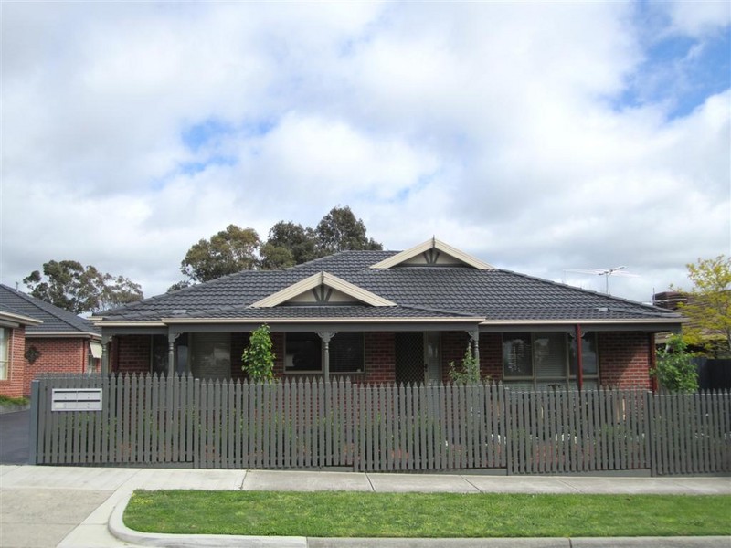 1/524 ELIZABETH DR, SUNBURY, VIC 3429
