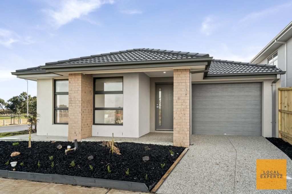 42 Carfin Cct, Thornhill Park, VIC 3335