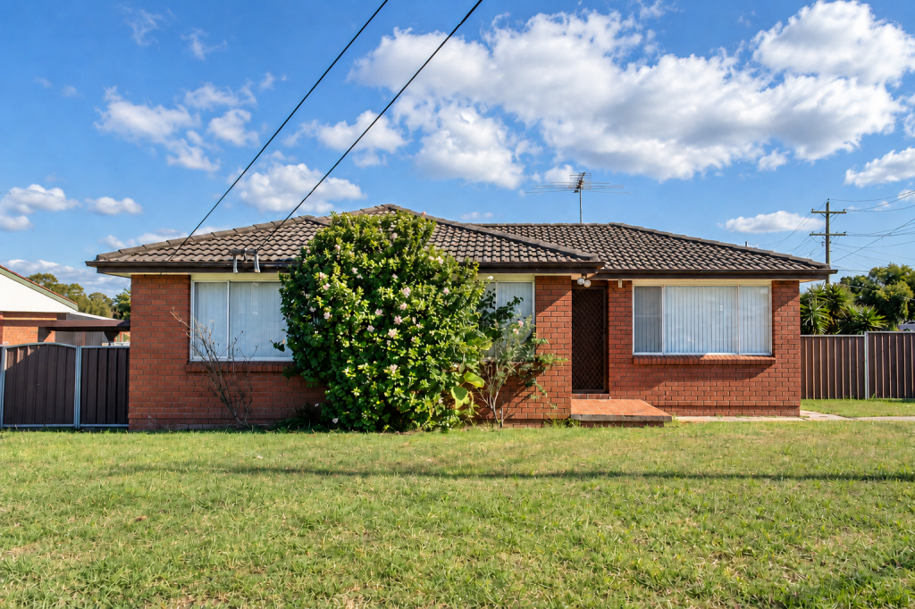2 Thrift St, Colyton, NSW 2760
