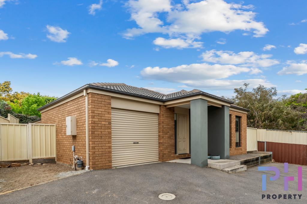 12a Leonard Ave, Flora Hill, VIC 3550