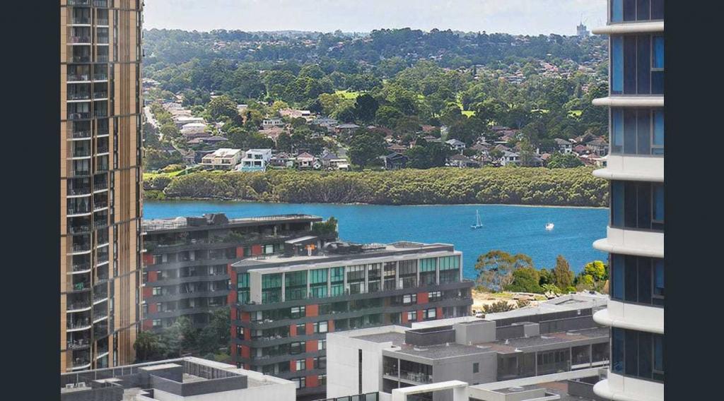 2515/18 FOOTBRIDGE BVD, WENTWORTH POINT, NSW 2127