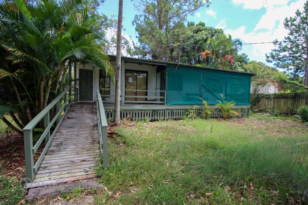 13 Nugent St, Macleay Island, QLD 4184