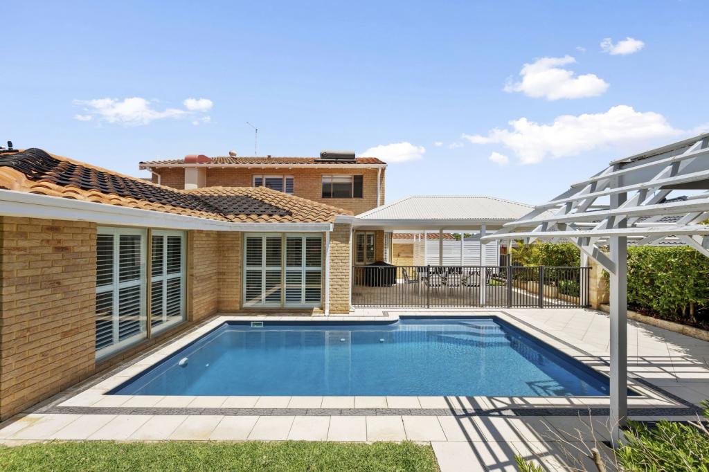 26 BARRANJOEY WAY, SORRENTO, WA 6020