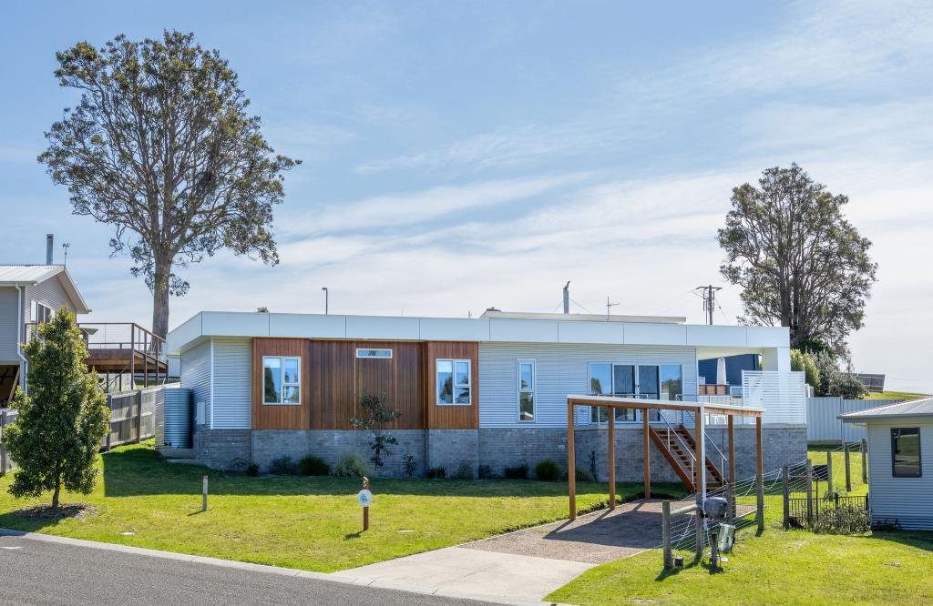 5 Hakea Ct, Mallacoota, VIC 3892