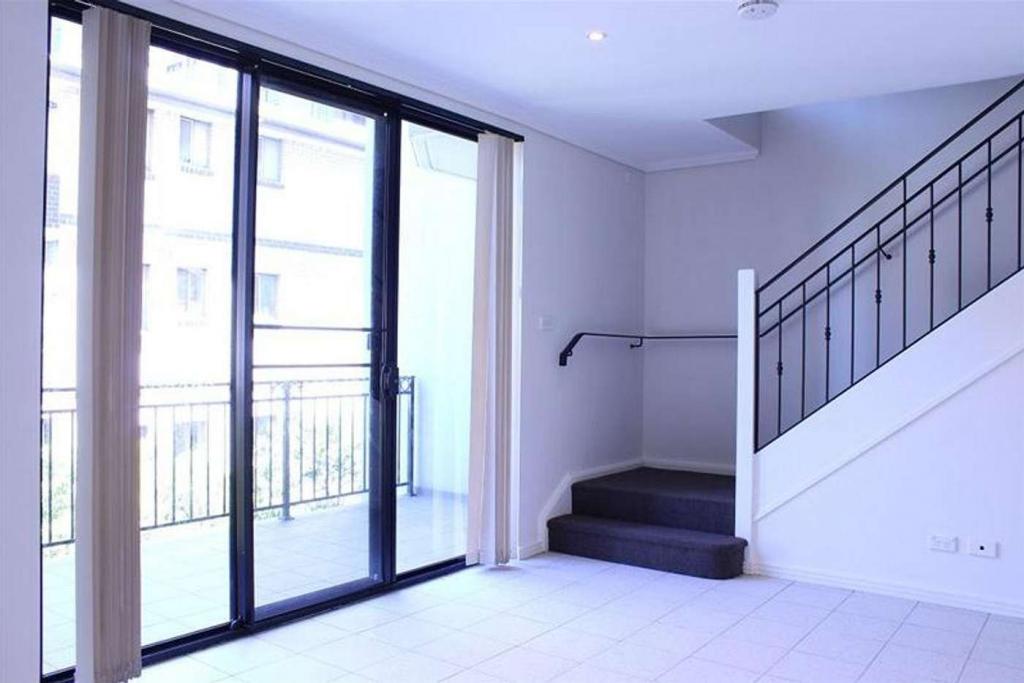 9/11 Charles St, Liverpool, NSW 2170